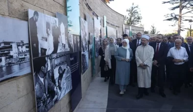 Ali Erbaş’ın eşi Seher Erbaş’ın Çantasını Polis Taşıyor…
