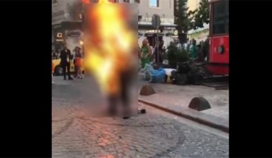 Galata Kulesi’nin Önünde Tekbir Getirerek Kendini Yaktı…