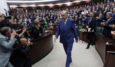 AKP’deki Olağanüstü Toplantının Arka Planı…