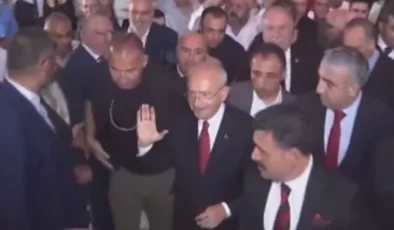 Ülkücüler Kılıçdaroğlu’nu ‘Bozkurt Kemal’ Sloganlarıyla Karşıladı…
