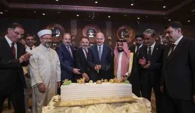 AKP İkiyüzlülüğü…Hem Osmanlıcı Hem de…