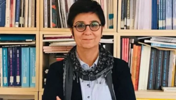 Tezcan Karakuş Memuriyetten Çıkarıldı…