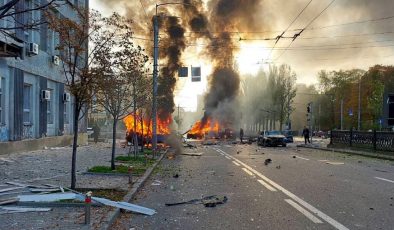 Putin Kerç Köprüsü’nün Karşılığı’nda Kiev’i Vurdu…Ölü ve Yaralılar Var…