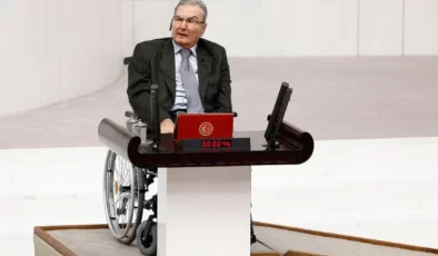 Deniz Baykal, CHP’den İstifa Edecek mi?