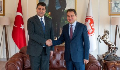 Ali Babacan, Gültekin Uysal’ı Ziyaret Etti…