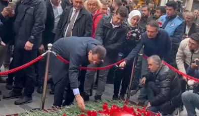 İstiklal Caddesi’nde Patlama’nın Yaşandığı Yere Karanfil Bırakıldı…