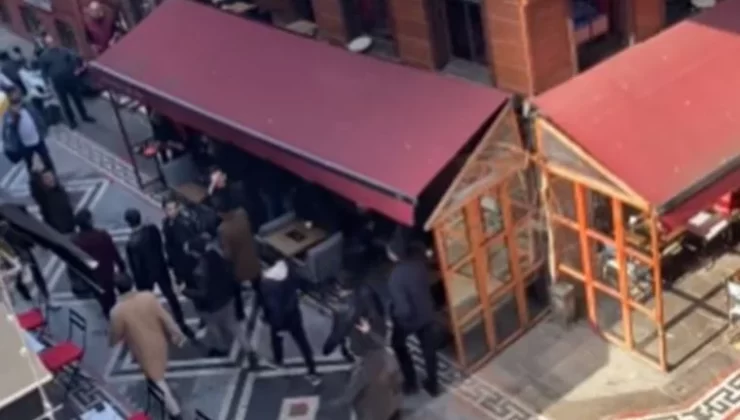 Ülkücüler Kadıköy Nazım Hikmet Kültür Merkezi’ne saldırdı