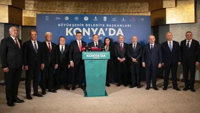 CHP’li 11 Başkan: Bu Yolculukta Genel Başkanımıza Güveniyoruz…