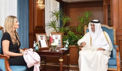 Rüşvetçi Yunanlı Vekil’in Katarlı Bakanla Fotoğrafı Ortaya Çıktı…