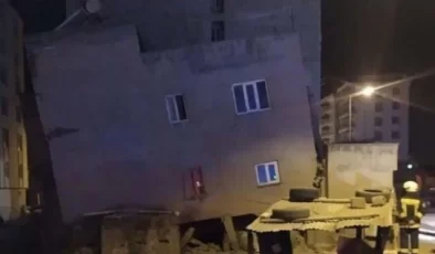 Kırıkhan’da Deprem: Hasarlı Binalar Var, Hataylılar Sokakta…