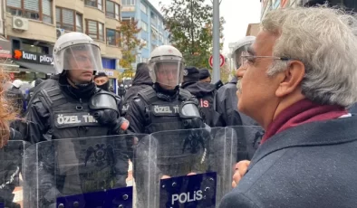 Kadıköy’de Mithat Sancar ve AKP’li Vekillere Polis Ablukası…