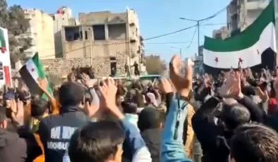 Türkiye-Suriye Görüşmesi İdlib ve Afrin’de Protesto Edildi…