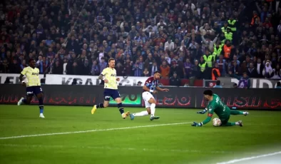 Trabzonspor, Fenerbahçe’yi İki Golle Geçti…