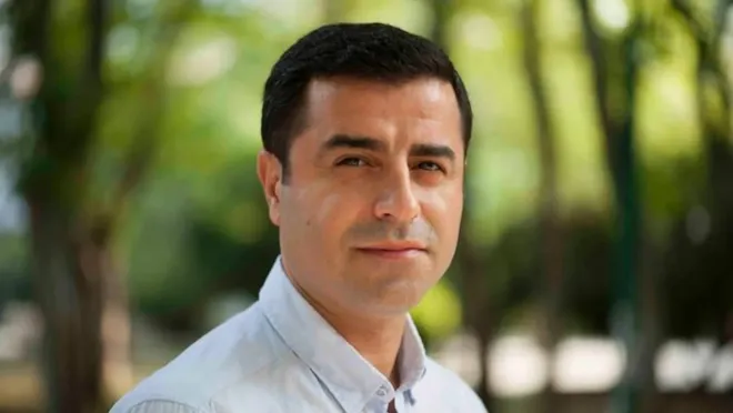 Demirtaş: Trol Çalışmaları Siyasi Darbenin Medya Ayağıdır…