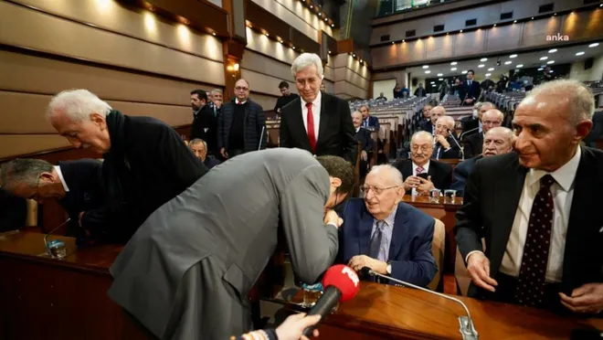90 Eski Siyasetçi İmamoğlu’na Destek İçin Saraçhanede…