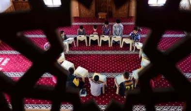 Üniversiteler Kapalı, Kuran Kursları Açık!