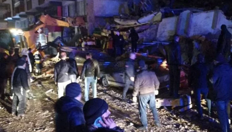 Maraş’ta 7,4 Büyüklüğünde Deprem…