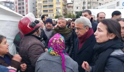 Sancar Hatay’da: Su Yok, Çadır Yok, Ekmek Yok, Burası Kaderine Terk Edilmiş…