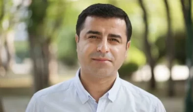 Demirtaş, Üç Dilde Newroz’u Kutladı…