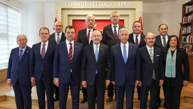 Kılıçdaroğlu, CHP’li Büyükşehir Başkanları İle Buluştu…