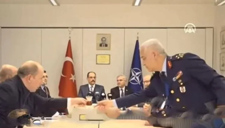NATO Toplantısında Tümgeneral Göksel Kahya Boş Bardakları Topladı…