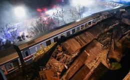 Tren Kazası Sonrası Yunanistan Ulaştırma Bakanı Karamanlis İstifa Etti…