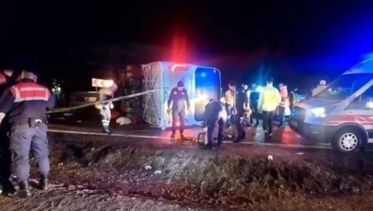 Bağcılar Belediyesi’nin Yolcu Otobüsü Devrildi Çok Sayıda Ölü ve Yaralılar Var…
