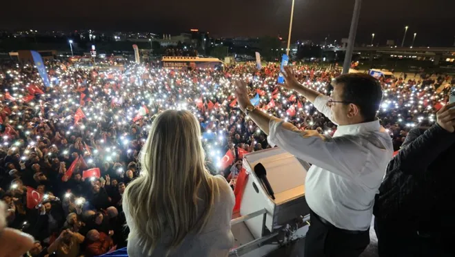 Binlerce Kişi İmamoğlu İçin Sabiha Gökçene Koştu…