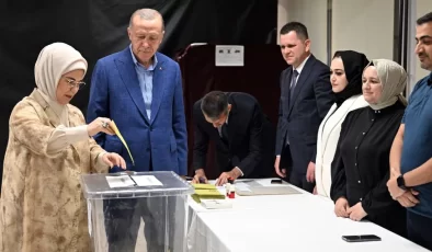 Emine Erdoğan Kimliksiz Oy Kullandı…