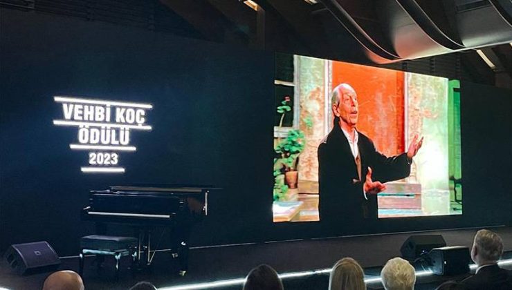 22. Vehbi Koç Ödülü Genco Erkal ve Dostlar Tiyatrosu’na Verildi…