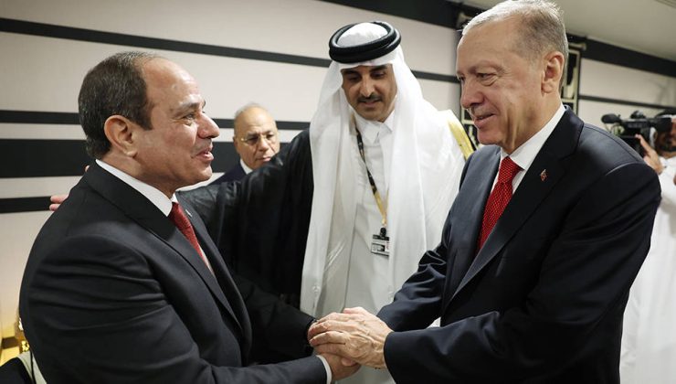 Gitti Katil Sisi, Geldi Kardeş Sisi…