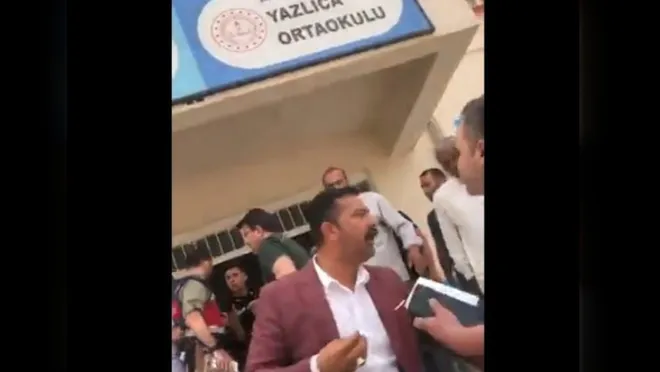 Urfa’da Avukatlara Engel: İstersen Allah ol Kimse Giremez İçeri…