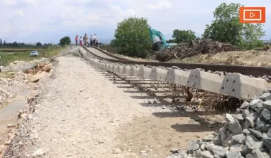 Treni Mahalleli Kurtardı…