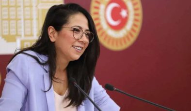 Sera Kadıgil: Mağdur Erkek Diyorlar Bir Gülme Geliyor…