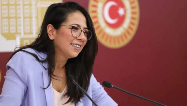 Sera Kadıgil: Mağdur Erkek Diyorlar Bir Gülme Geliyor…