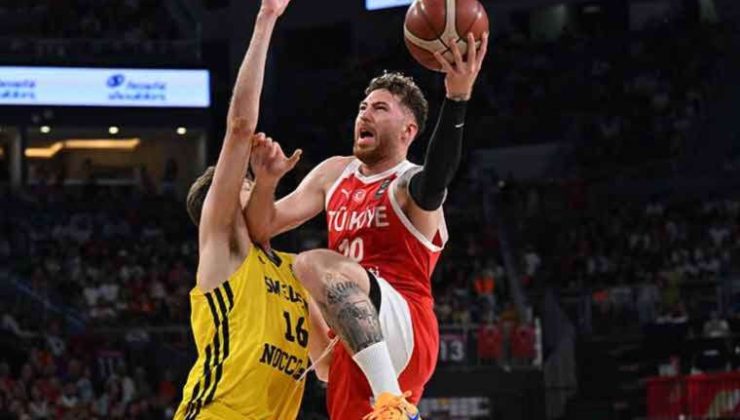 12 Dev Adam, İsveç’e Fark Atıp Finale Yükseldi…