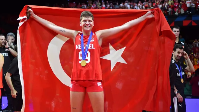 Ebrar Karakurt: Atatürk’ün Kızları Olarak Türk Kadınını Gururla ve Onurla Temsil Edeceğimiz Nice Yazlarımız Olsun…