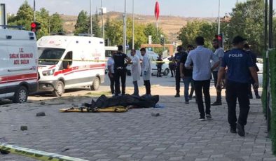 Kalp Masajı Yapılırken Yerde Vurdular…