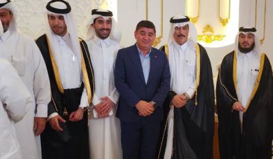 Savaş Var Dedi 29 Ekim Kutlamalarını Erteleyen O Büyükelçi Katar’da Düğüne Gitti…