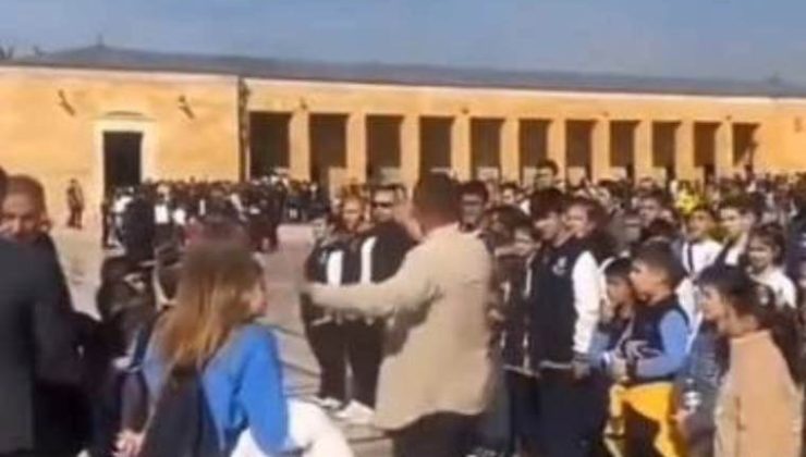 Anıtkabir’de Andımız’ı Okuyan Çocuklara Müdahale Ettiler…