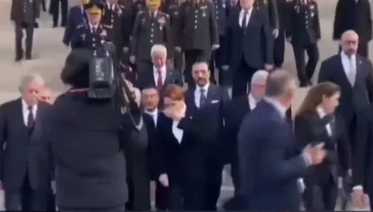 Meral Akşener Eliyle Ağzını Kapattı, Bahçeli Tebessümle Karşılık Verdi