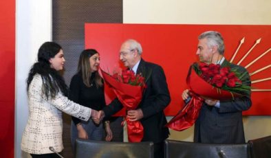 Kılıçdaroğlu, CHP’de Çalışan Parti Personeli İle Vedalaştı…