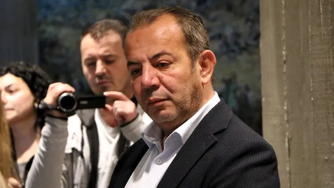 Tanju Özcan CHP’ye Geri Dönüş Dilekçesi Verdi…