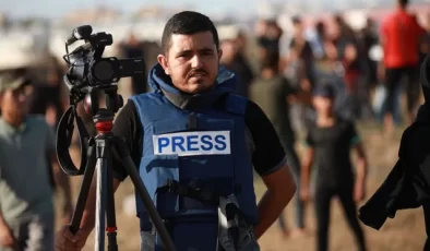 İsrail Anadolu Ajansı Kameramanı Muntasır es-Savvaf’ı Öldürdü…