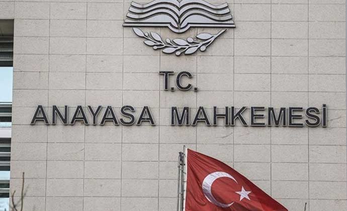 AYM, Örgüt Üyesi Olmamakla Birlikte Örgüt Adına Suç İşleme Hükmü İptal Etti…