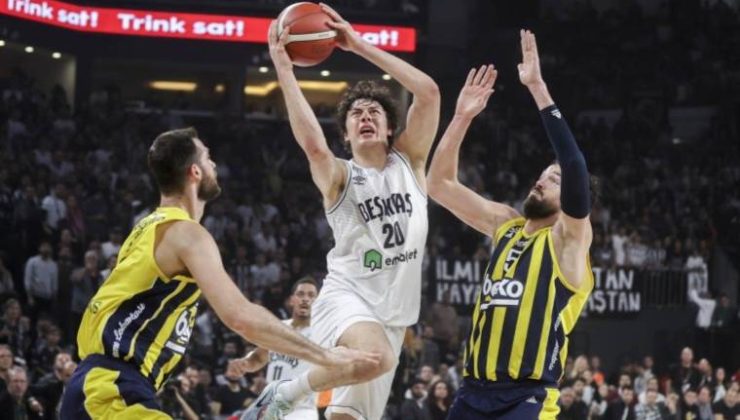 Beşiktaş, Fenerbahçe Devirdi…