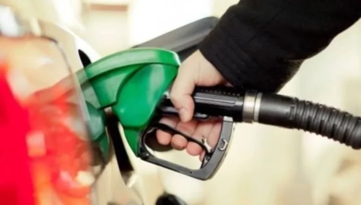 Benzine Bu Gece Yarısı Zam Geliyor…
