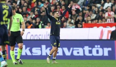 Fenerbahçe Antalya’dan Lider Dönüyor…