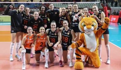 Eczacıbaşı Yarı Finalde.::