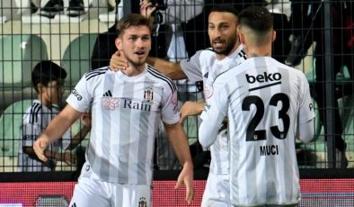 Beşiktaş Semih ve Muçi İle Güldü…